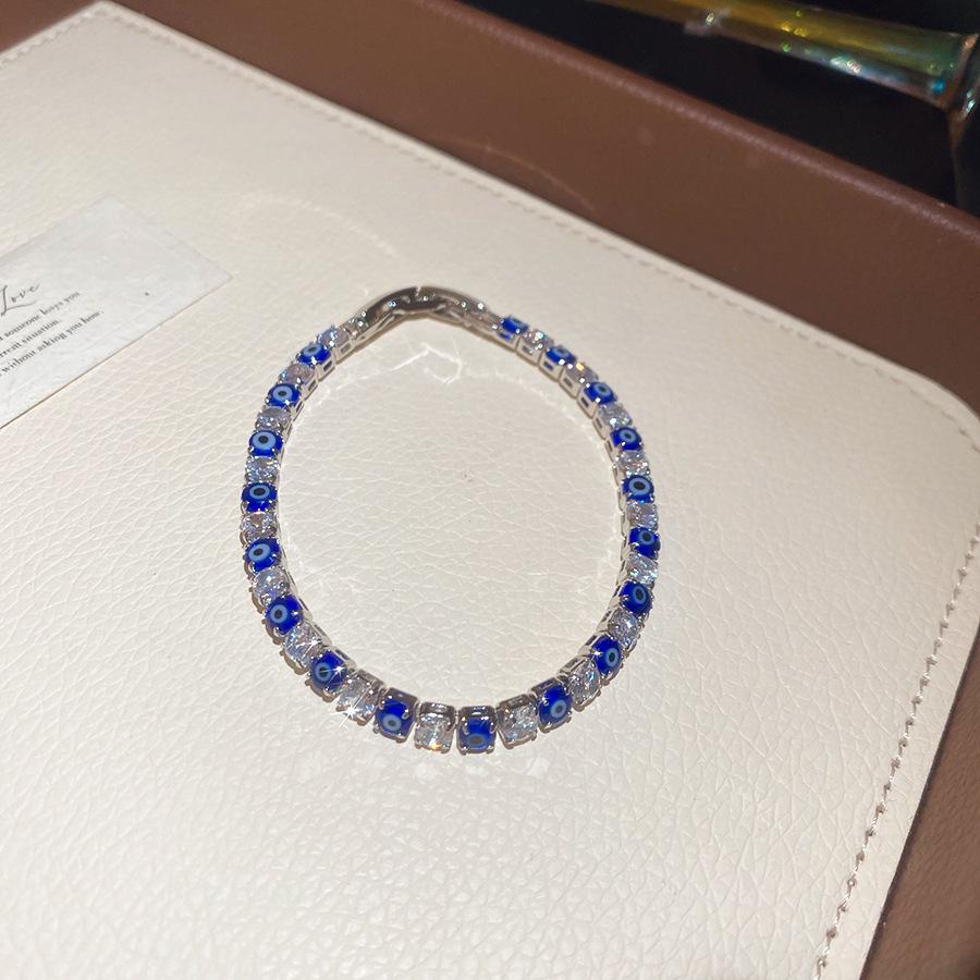 Elegant Zirconia Eye Geometric Bracelet - High-End Luxury Fashion Jewelry for Women
Elegant Zirconia Eye Geometric Bracelet - High-End Luxury Fashion Jewelry for Women