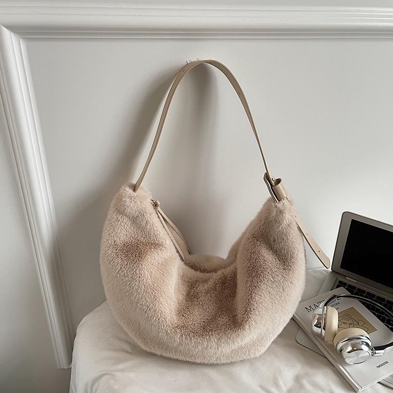 Winter Red Plush One Shoulder Bag New Women s Versatile Large Capacity Underarm Bags Korean Trend Faux Fur Handbags (30cm<Max Length<50cm)
Winter Red Plush One Shoulder Bag New Women s Versatile Large Capacity Underarm Bags Korean Trend Faux Fur Handbags (30cm<Max Length<50cm)