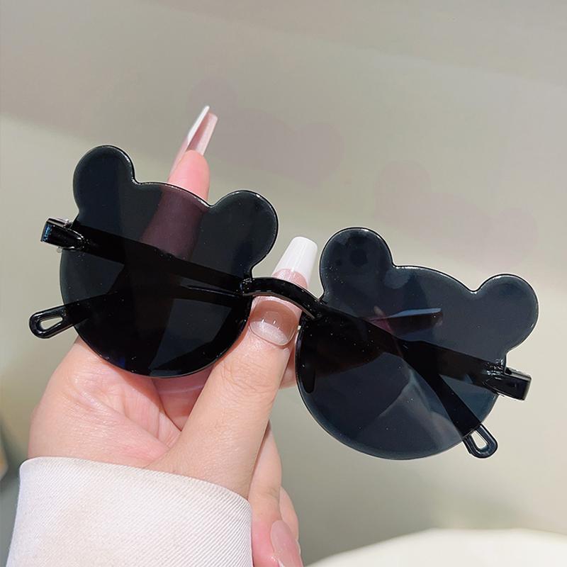1/8 Pcs Cute Bear Shaped Sunglasses for Children New Fashion Kids Rimless Decor Shades Ins Gradient Multi-color Sun Glasses
1/8 Pcs Cute Bear Shaped Sunglasses for Children New Fashion Kids Rimless Decor Shades Ins Gradient Multi-color Sun Glasses