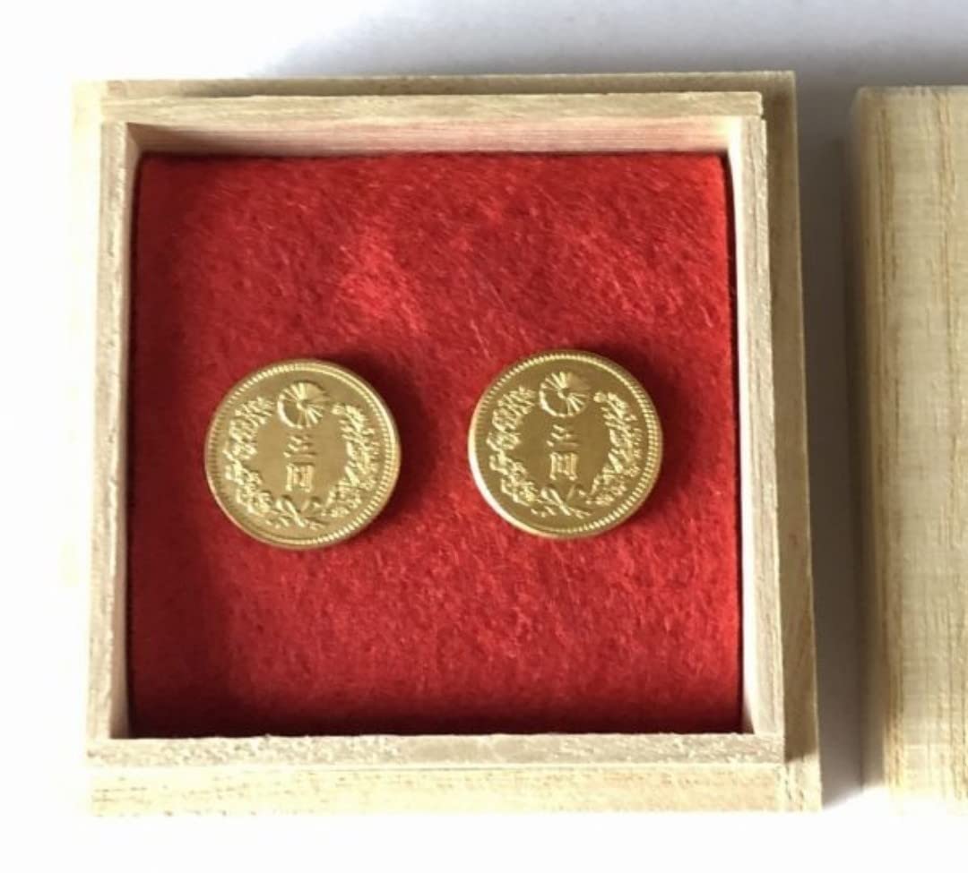 Set of 2 New 5 Yen Gold Coins in Wooden Box Taisho 1930 Old Coins Faithful Reproduction Replica 13,
Set of 2 New 5 Yen Gold Coins in Wooden Box Taisho 1930 Old Coins Faithful Reproduction Replica 13,