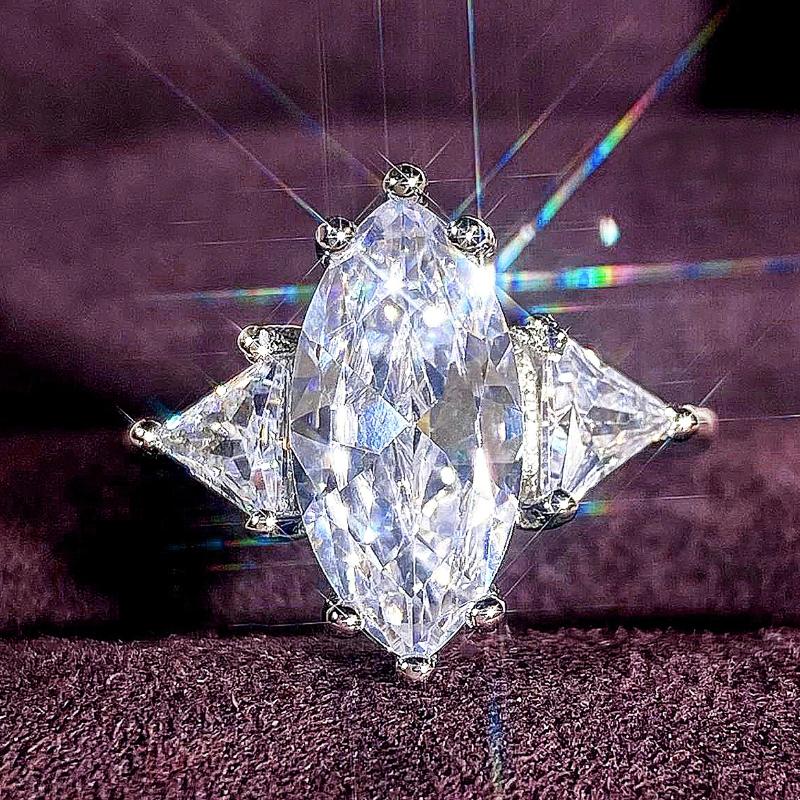 Huitan Gorgeous Marquise Cubic Zirconia Rings for Women Wedding Band Fashion Lady Simple Finger Zircon for Engagement Ceremony 6
Huitan Gorgeous Marquise Cubic Zirconia Rings for Women Wedding Band Fashion Lady Simple Finger Zircon for Engagement Ceremony 6