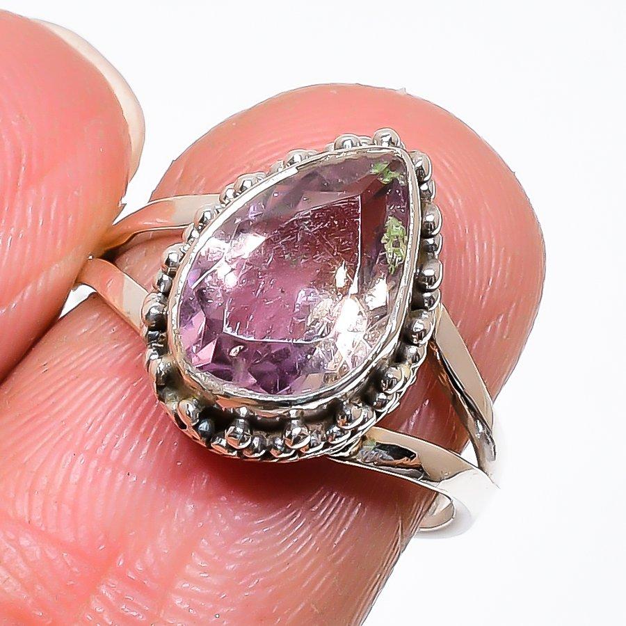 Натуральний двоколірний турмалін Срібний ювелірний перстень 925 проби Розмір 6.5 AR-16447
Натуральний двоколірний турмалін Срібний ювелірний перстень 925 проби Розмір 6.5 AR-16447