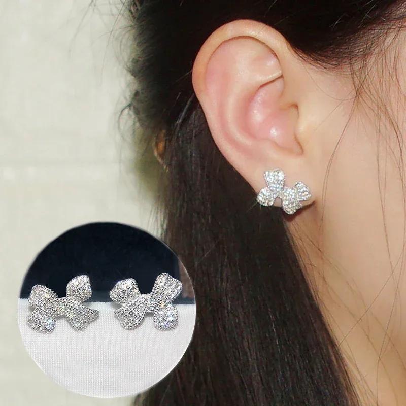 Gift Cute Bow Stud Earrings for Women Luxury Pave Dazzling Crystal CZ Temperament Elegant Female Ear Accessories Party Zircon
Gift Cute Bow Stud Earrings for Women Luxury Pave Dazzling Crystal CZ Temperament Elegant Female Ear Accessories Party Zircon