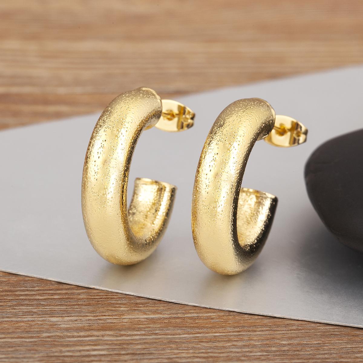 Nidin Simple Fashion Big Circle Hoop Earrings 2 Styles for Women Female Copper Zircon High Atmosphere Ear Jewelry Wedding Gifts
Nidin Simple Fashion Big Circle Hoop Earrings 2 Styles for Women Female Copper Zircon High Atmosphere Ear Jewelry Wedding Gifts