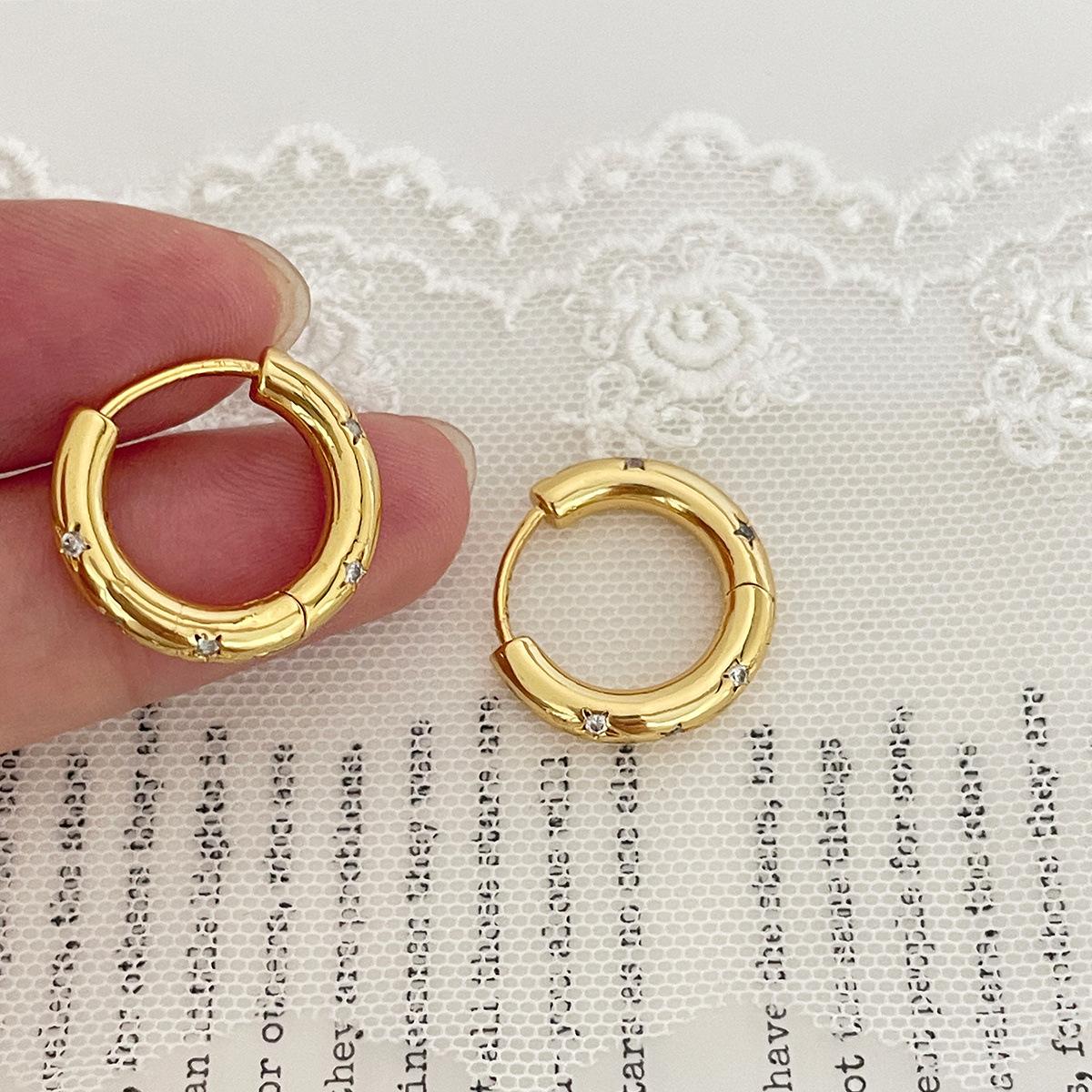 Fashion star earrings women s ins minimalist style niche zircon earrings exquisite personality versatile new ear buckles copper
Fashion star earrings women s ins minimalist style niche zircon earrings exquisite personality versatile new ear buckles copper