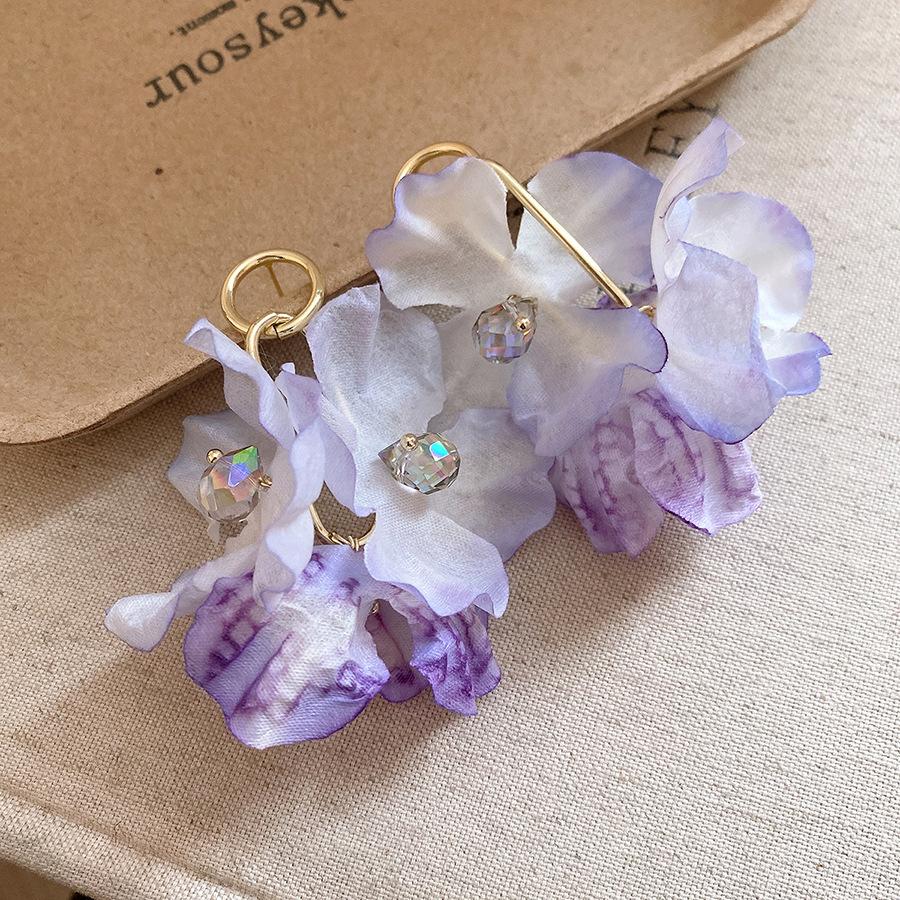 Silver needle super fairy fabric flower fringed earrings seaside vacation wind fresh and sweet earrings light luxury high-end earrings
Silver needle super fairy fabric flower fringed earrings seaside vacation wind fresh and sweet earrings light luxury high-end earrings