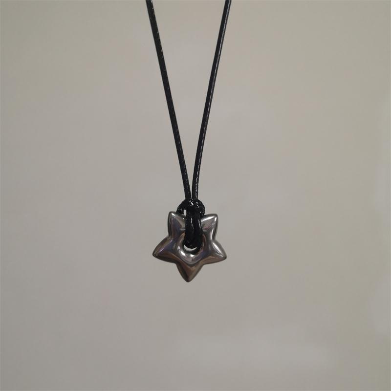 Vintage Y2k Star Necklace Pentagrams Pendant Necklaces for Women Men Hip Hop Choker Clavicle Chain Party Jewelry Gift
Vintage Y2k Star Necklace Pentagrams Pendant Necklaces for Women Men Hip Hop Choker Clavicle Chain Party Jewelry Gift