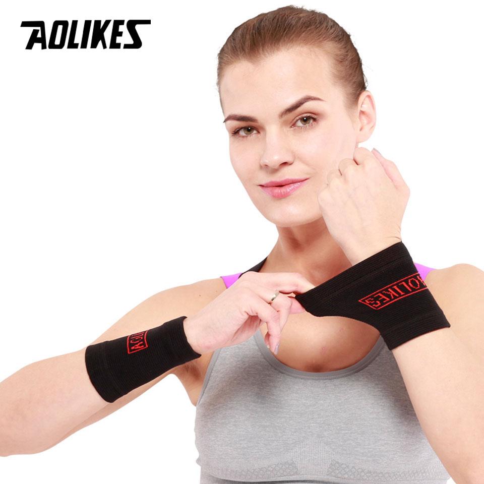Aolikes 1Pair Wrist Support Protect Wristband Unisex Bracers For Basketball Football Running
Aolikes 1Pair Wrist Support Protect Wristband Unisex Bracers For Basketball Football Running