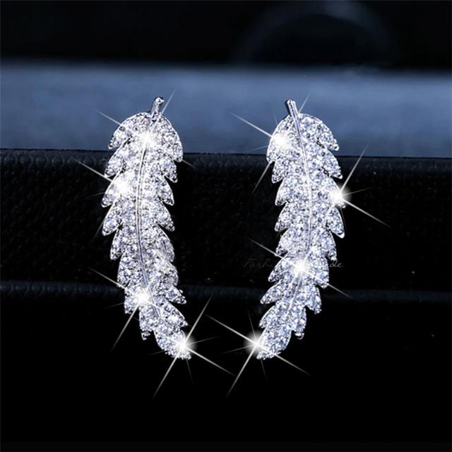 Personality CZ Crystal Trail Leaf Leaves Feather Knot Stud Earrings for Women Ear Climbers Ear Crawlers Earrings Female Jewelry
Personality CZ Crystal Trail Leaf Leaves Feather Knot Stud Earrings for Women Ear Climbers Ear Crawlers Earrings Female Jewelry