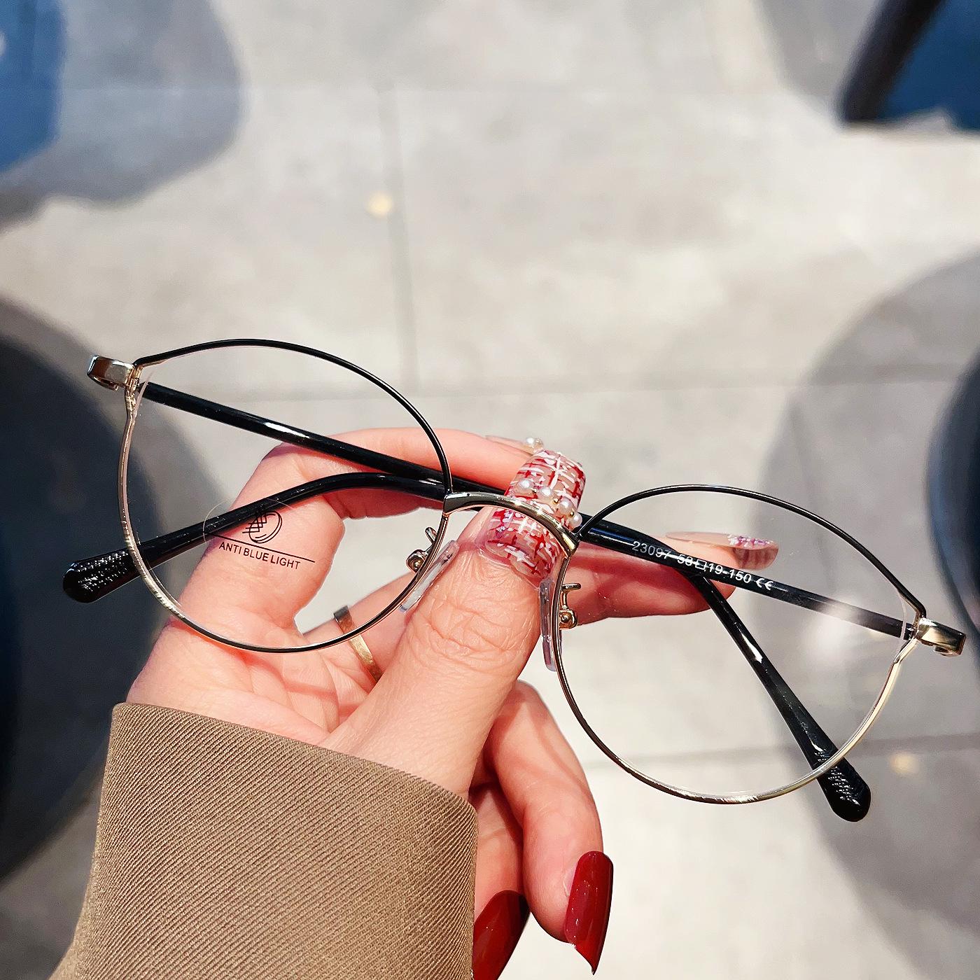 Оправа очков в виде кошачьих ушей из Кореи: Милые, блокирующие синий свет очки для женщин, подходят для людей с близорукостью, стиль «сяохуншу».
Оправа очков в виде кошачьих ушей из Кореи: Милые, блокирующие синий свет очки для женщин, подходят для людей с близорукостью, стиль «сяохуншу».