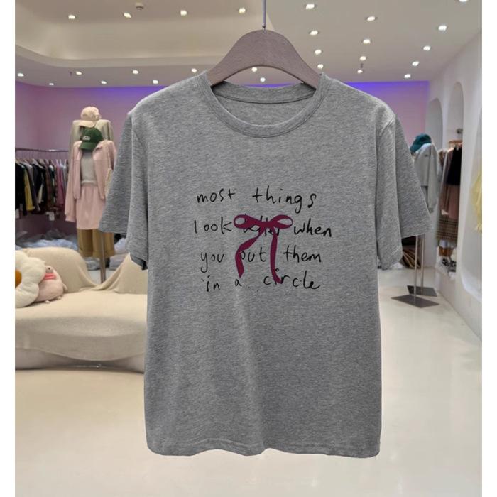 Pure cotton loose casual round neck contrasting color bow letter printing short-sleeved t-shirt age-reducing versatile and thin clothes 3XL
Pure cotton loose casual round neck contrasting color bow letter printing short-sleeved t-shirt age-reducing versatile and thin clothes 3XL