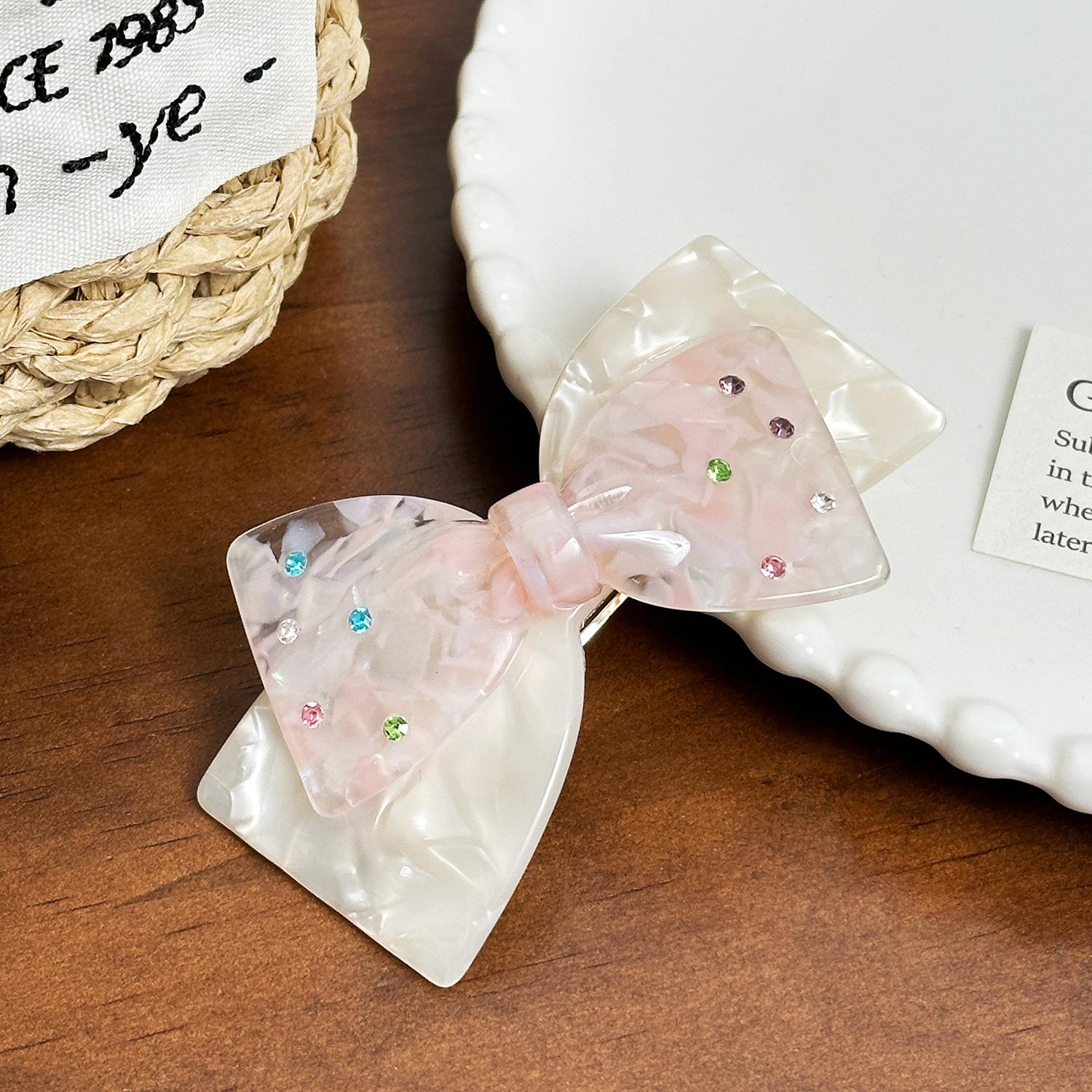 Роскошный ацетатный бант-заколка для волос для стильных высоких причесок и высоких хвостов. Идеально подходит для модных женщин. White8.4cm
Роскошный ацетатный бант-заколка для волос для стильных высоких причесок и высоких хвостов. Идеально подходит для модных женщин. White8.4cm