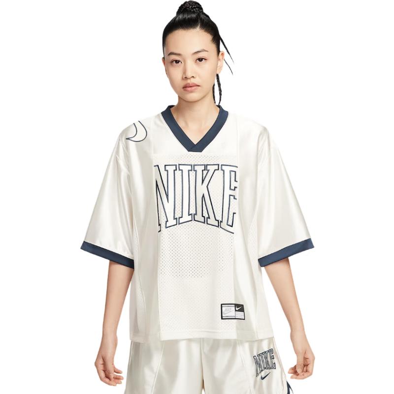Nike Women s Oversize Graphic Short-Sleeve T-Shirt M
Nike Women s Oversize Graphic Short-Sleeve T-Shirt M
