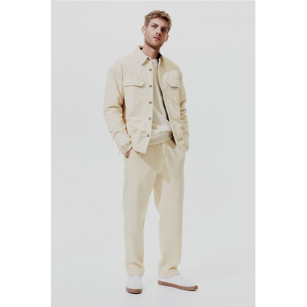 Брюки-джоггеры HM стандартного кроя светло-бежевые
Брюки-джоггеры HM стандартного кроя светло-бежевые