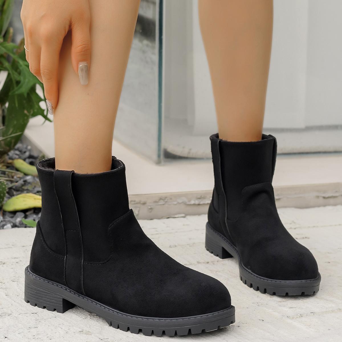 Casual versatile single boots 2024 new large size autumn round head sleeve thick heel solid color women s Martin boots 36
Casual versatile single boots 2024 new large size autumn round head sleeve thick heel solid color women s Martin boots 36