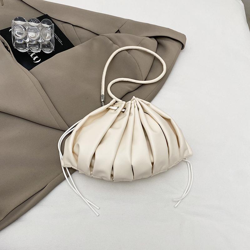 Luxury Silver Shoulder Bag For Women Brand Designer Handbag And Purse 2025 New Striped Pleated Bucket Bag Fashion Clutch Bag 50cm)) белый
Luxury Silver Shoulder Bag For Women Brand Designer Handbag And Purse 2025 New Striped Pleated Bucket Bag Fashion Clutch Bag 50cm)) белый