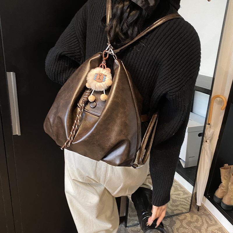 Casual large-capacity bag women s 2025 new versatile double shoulder high-end multi-purpose shoulder messenger bag
Casual large-capacity bag women s 2025 new versatile double shoulder high-end multi-purpose shoulder messenger bag