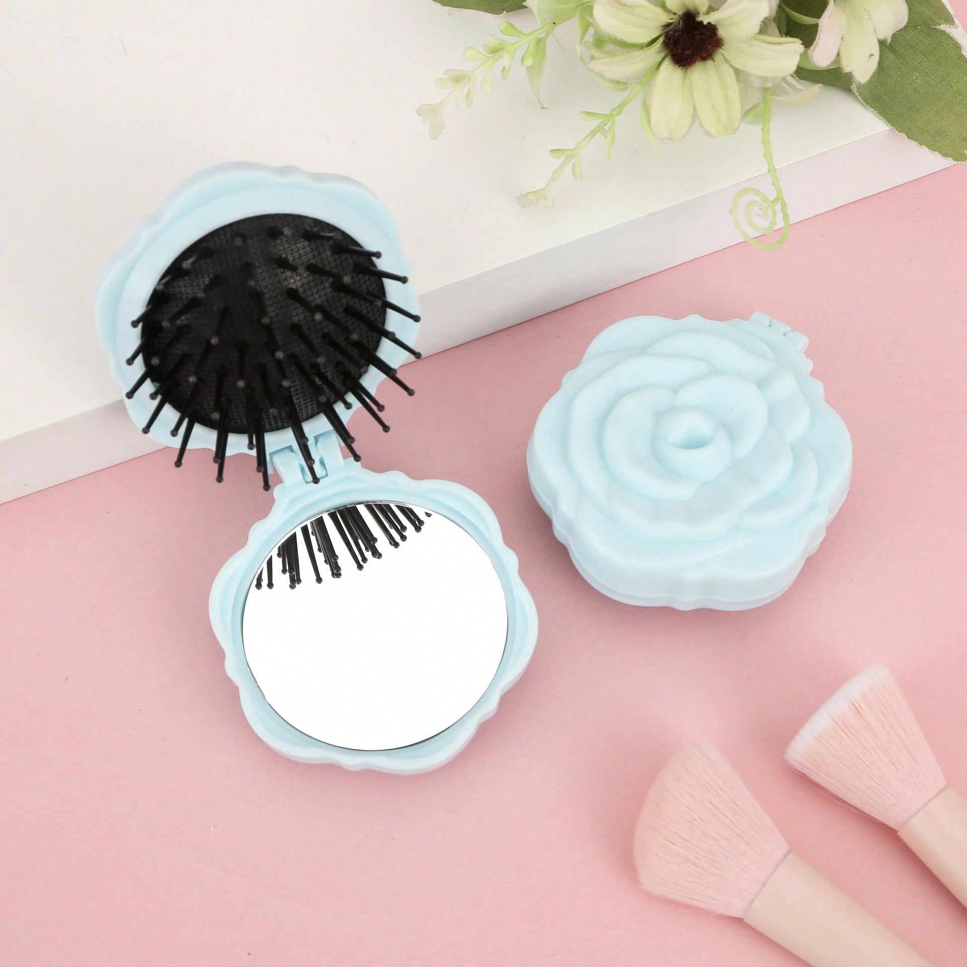 1pc Exquisite Rose Flower Cushion Comb | Morandi Color Design, Mirror And Comb In One, Portable Massage Comb зелений
1pc Exquisite Rose Flower Cushion Comb | Morandi Color Design, Mirror And Comb In One, Portable Massage Comb зелений
