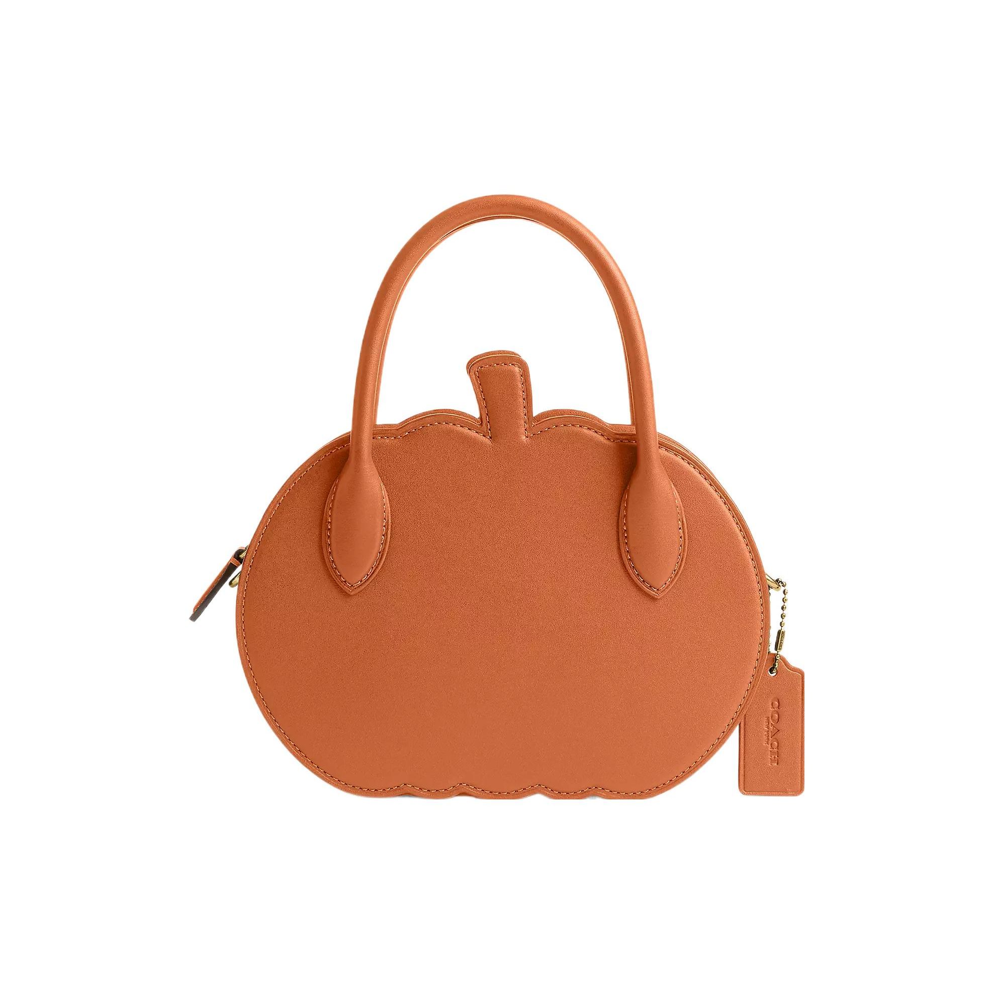 Coach 22 Solid Color Embossed Logo Nameplate Card Slot Zipper Closure Pumpkin Shape Glove Tanned Leather Handbag Crossbody Bag Small CU868-B4UC8 Basic Set (Bag+Dust Bag)
Coach 22 Solid Color Embossed Logo Nameplate Card Slot Zipper Closure Pumpkin Shape Glove Tanned Leather Handbag Crossbody Bag Small CU868-B4UC8 Basic Set (Bag+Dust Bag)