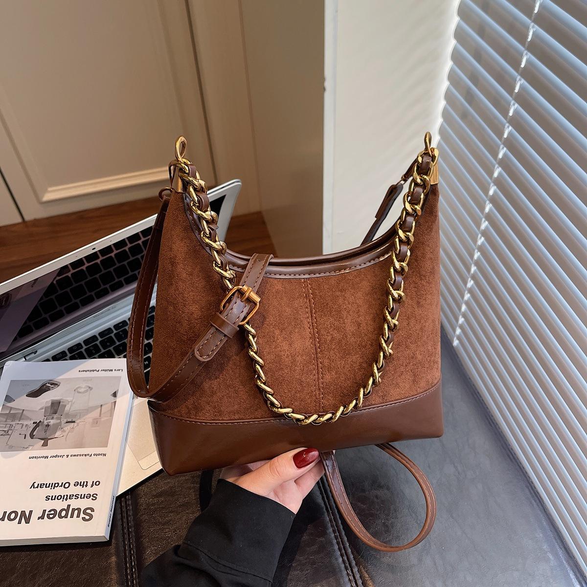 Цепочная сумка под мышкой женская 2025 осень и зима новая популярная модная универсальная ретро сумка через плечо сумка-кроссбоди сумка-ведро коричневый
Цепочная сумка под мышкой женская 2025 осень и зима новая популярная модная универсальная ретро сумка через плечо сумка-кроссбоди сумка-ведро коричневый