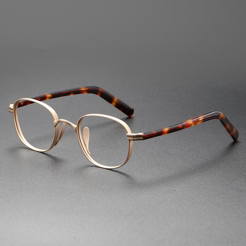 Ultra Light Titanium Eyeglass Frame Retro Square Men s And Women s Eyeglass Frame Designer Optical Prescription Frame
Ultra Light Titanium Eyeglass Frame Retro Square Men s And Women s Eyeglass Frame Designer Optical Prescription Frame