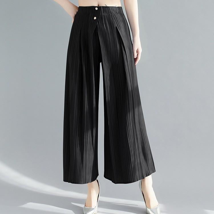 Summer 2024 Women s Black High-Waisted Wide-Leg Pleated Pants: Versatile, Slimming, Loose Fit, Plus Size, Casual Nine-Point Length. One Size чорний
Summer 2024 Women s Black High-Waisted Wide-Leg Pleated Pants: Versatile, Slimming, Loose Fit, Plus Size, Casual Nine-Point Length. One Size чорний