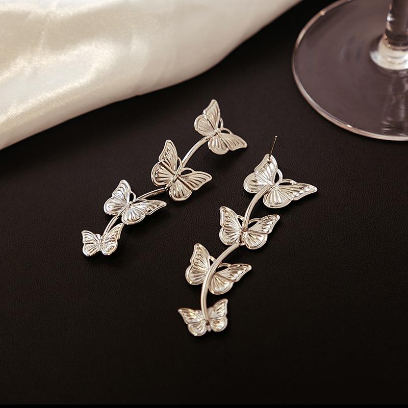 Long Butterfly Drop Earrings for Women Golden Copper Color Metal Vintage Dangle Earrings Wedding Party Trendy Zircon Gift
Long Butterfly Drop Earrings for Women Golden Copper Color Metal Vintage Dangle Earrings Wedding Party Trendy Zircon Gift