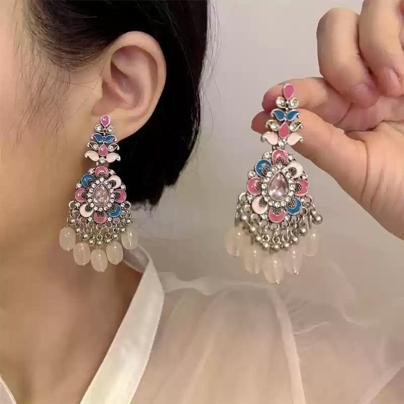 Серьги-пусеты с бахромой из смолы в виде капающего масла, модные изысканные, серьги с высоким темпераментом в стиле легкой роскоши, женские
Серьги-пусеты с бахромой из смолы в виде капающего масла, модные изысканные, серьги с высоким темпераментом в стиле легкой роскоши, женские