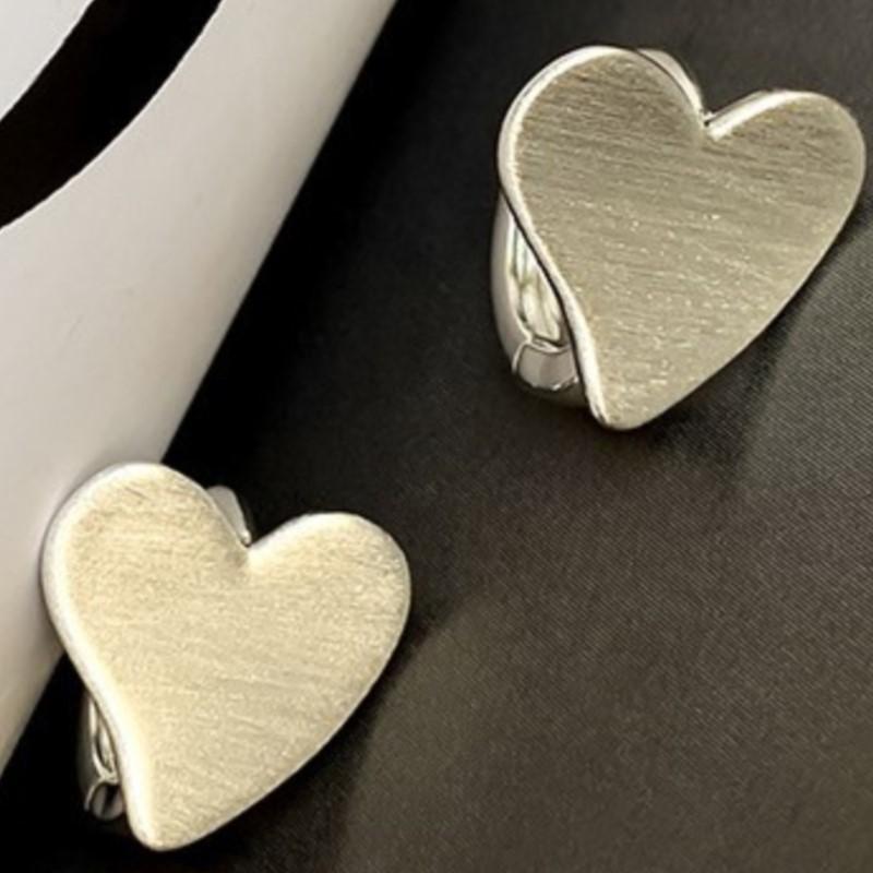 PANJBJ 925 Sterling Silver Love Heart Hoop Earring for Women Frosting Sweet Minimalism Office Trend Jewelry Gift Dropshipping
PANJBJ 925 Sterling Silver Love Heart Hoop Earring for Women Frosting Sweet Minimalism Office Trend Jewelry Gift Dropshipping