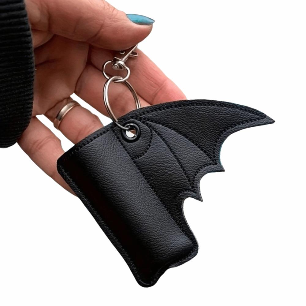 Black Wing Design Keychain Accessory PU Leather Gothic Lipstick Holder Bat Pouch Keychain Women чорний
Black Wing Design Keychain Accessory PU Leather Gothic Lipstick Holder Bat Pouch Keychain Women чорний