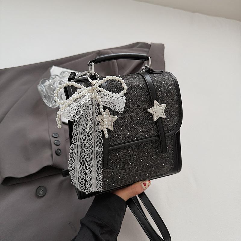 Korean version of niche beautiful backpack women s 2025 summer new retro small backpack personalized shoulder bag messenger bag чёрный
Korean version of niche beautiful backpack women s 2025 summer new retro small backpack personalized shoulder bag messenger bag чёрный