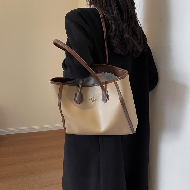 Luxurious Textured Women s Shoulder Bag - Large Capacity, Stylish & Versatile, Perfect for Autumn/Winter. Lightweight Commuting Tote. хакі
Luxurious Textured Women s Shoulder Bag - Large Capacity, Stylish & Versatile, Perfect for Autumn/Winter. Lightweight Commuting Tote. хакі