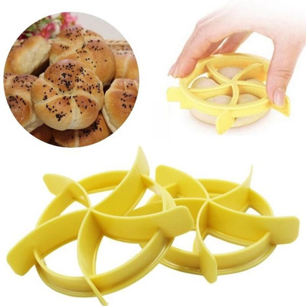 Home Biscuit Cake Cookie Dough Press Stamp Mould Fan Pastry Cutter Baking Tools Bread Mold random color
Home Biscuit Cake Cookie Dough Press Stamp Mould Fan Pastry Cutter Baking Tools Bread Mold random color