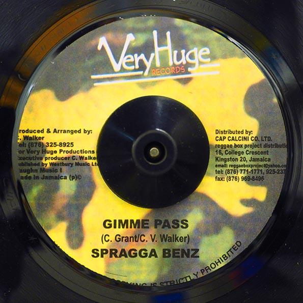 7inch Record SPRAGGA BENZ / HUNTA - Gimme Pass / Anyweh NONE Very Huge Recor Jamaica Reggae, Ska & Dub Used
7inch Record SPRAGGA BENZ / HUNTA - Gimme Pass / Anyweh NONE Very Huge Recor Jamaica Reggae, Ska & Dub Used