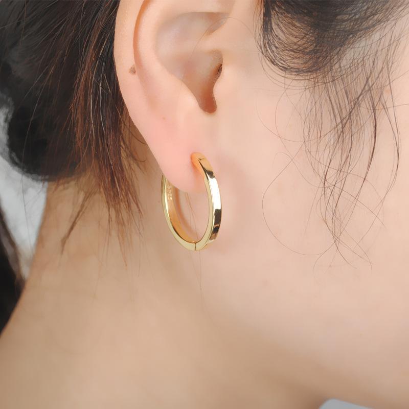 925 Sterling Silver Oversize Circle Hoop Earrings for Women Girl New Geometric Crystal Round Earring Brincos Party Jewelry Gift
925 Sterling Silver Oversize Circle Hoop Earrings for Women Girl New Geometric Crystal Round Earring Brincos Party Jewelry Gift