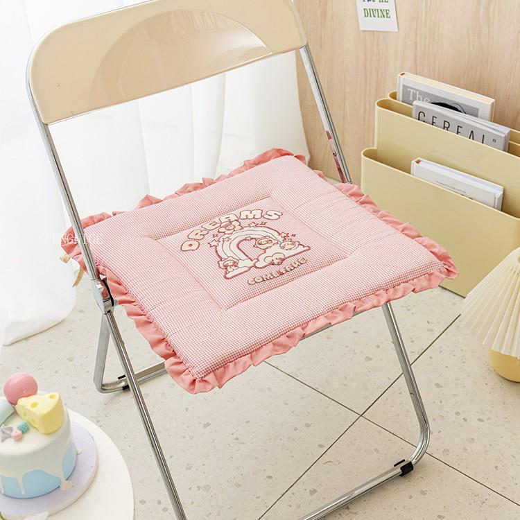 High-End, Non-Slip Seat Cushion for Office & Dorm: Thick, Comfortable Support for Long Sitting & Doubles as a Pet Mat. 40x40 cm вишня розовый
High-End, Non-Slip Seat Cushion for Office & Dorm: Thick, Comfortable Support for Long Sitting & Doubles as a Pet Mat. 40x40 cm вишня розовый
