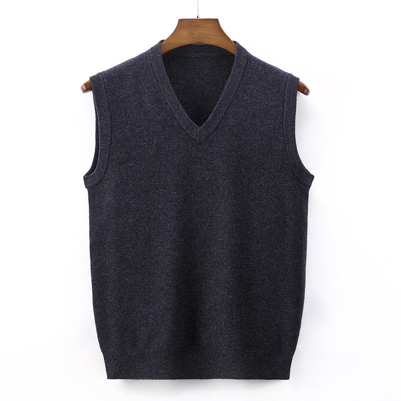 Men s V-Neck Argyle Wool Vest: Autumn/Winter, Thick, Warm, Pure Color Knit for Middle-Aged Men XL (recommended 130-145 cm)
Men s V-Neck Argyle Wool Vest: Autumn/Winter, Thick, Warm, Pure Color Knit for Middle-Aged Men XL (recommended 130-145 cm)