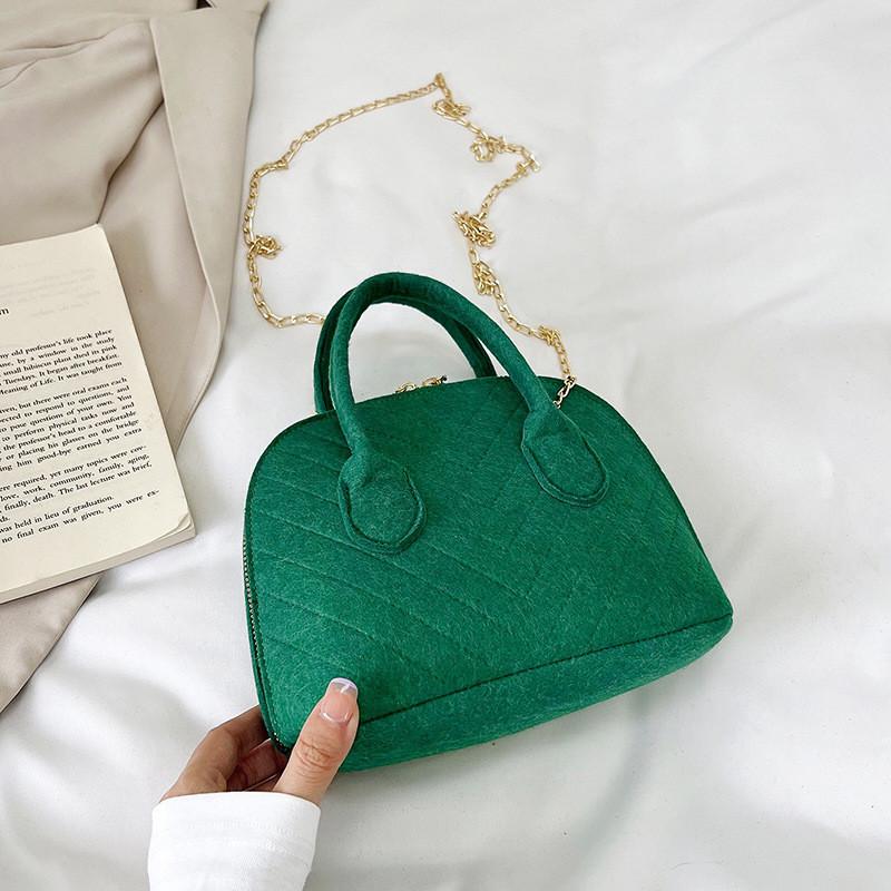 Trendy Commuter Womens Shoulder Bag Chic And Sleek Handbag With Phone Pocket зелений
Trendy Commuter Womens Shoulder Bag Chic And Sleek Handbag With Phone Pocket зелений