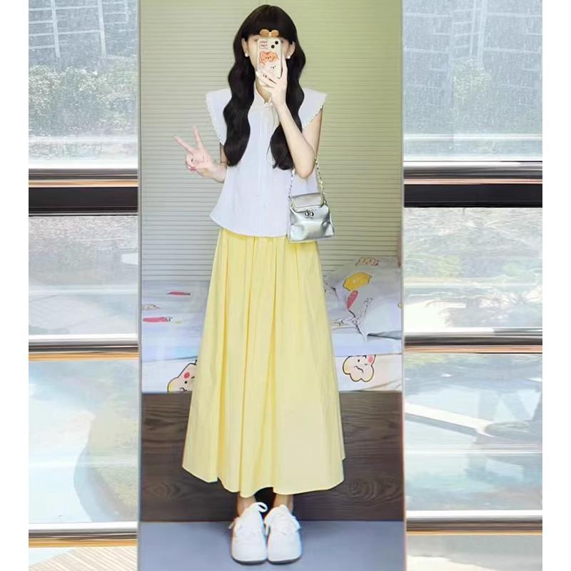 New High-waisted A-line Large Umbrella Skirt for Women with Small Hips Covering Their Hips To Make Them Look Slim and Pleated Midi Skirt XL
New High-waisted A-line Large Umbrella Skirt for Women with Small Hips Covering Their Hips To Make Them Look Slim and Pleated Midi Skirt XL