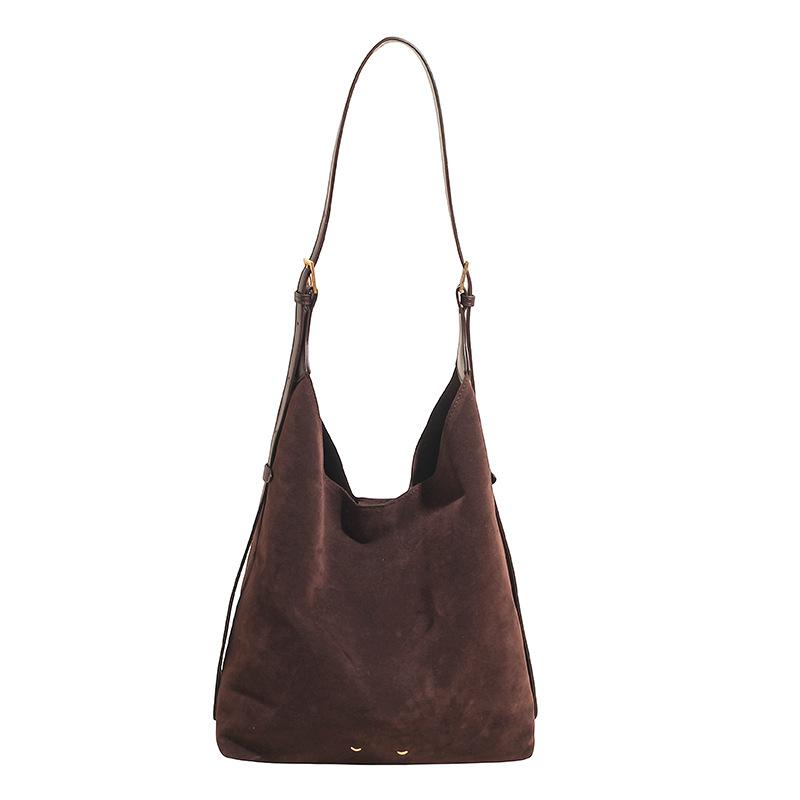 Retro matte underarm bag, new women s large-capacity work commute casual tote versatile shoulder bag
Retro matte underarm bag, new women s large-capacity work commute casual tote versatile shoulder bag