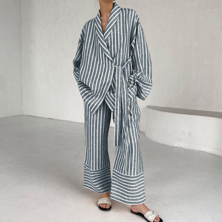 women s Striped Flare Long Sleeve Tie Front Loose Top High Waist Wide Leg Pants 2 Piece Casual Outfit Set L сірий колір
women s Striped Flare Long Sleeve Tie Front Loose Top High Waist Wide Leg Pants 2 Piece Casual Outfit Set L сірий колір