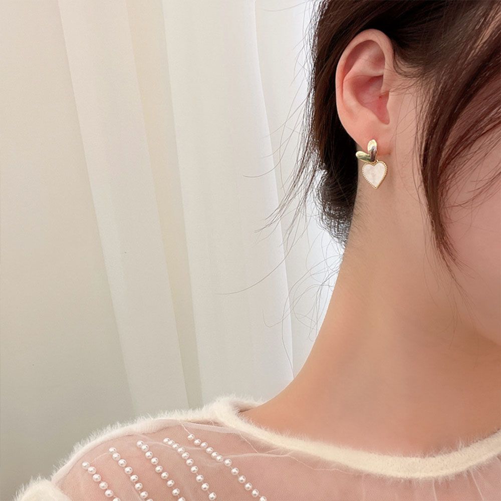 Temperament Trendy Female Heart Ear Studs Women Stud Earrings Korea Style Earrings Ear Jewelry
Temperament Trendy Female Heart Ear Studs Women Stud Earrings Korea Style Earrings Ear Jewelry