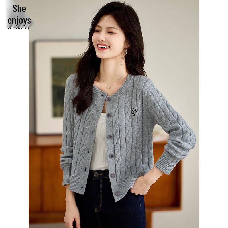 Women s Short Knitted Cardigan Sweater with Twist Pattern L
Women s Short Knitted Cardigan Sweater with Twist Pattern L