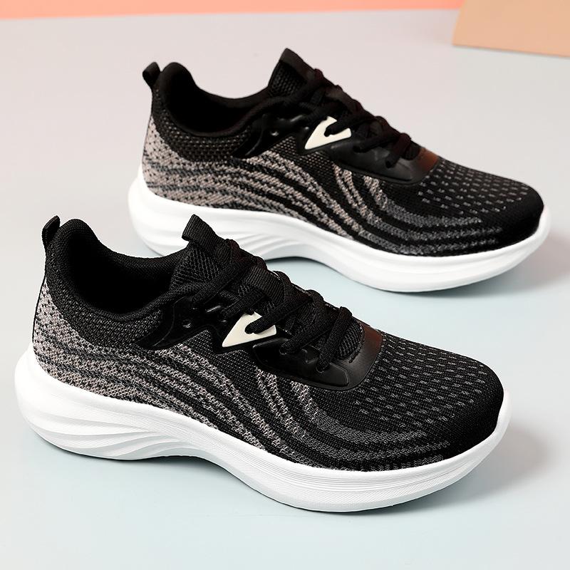 Large size women s shoes mesh breathable sports shoes casual shoes single shoes lightweight student running shoes soft-soled travel shoes 35
Large size women s shoes mesh breathable sports shoes casual shoes single shoes lightweight student running shoes soft-soled travel shoes 35