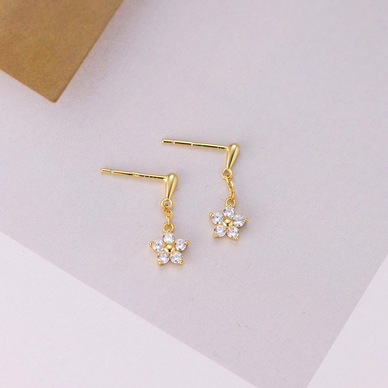 925 Sterling Silver Star Dangle Earrings - Cubic Zirconia Gold Plated Star Drop Earrings for Women, Delicate Jewelry Gift золотий
925 Sterling Silver Star Dangle Earrings - Cubic Zirconia Gold Plated Star Drop Earrings for Women, Delicate Jewelry Gift золотий