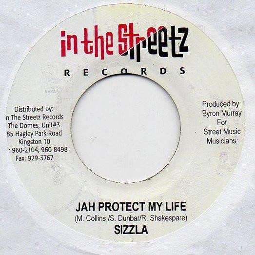 7inch Record SIZZLA - Jah Protect My Life NONE In The Streetz 2005 Jamaica Reggae, Ska & Dub Used
7inch Record SIZZLA - Jah Protect My Life NONE In The Streetz 2005 Jamaica Reggae, Ska & Dub Used