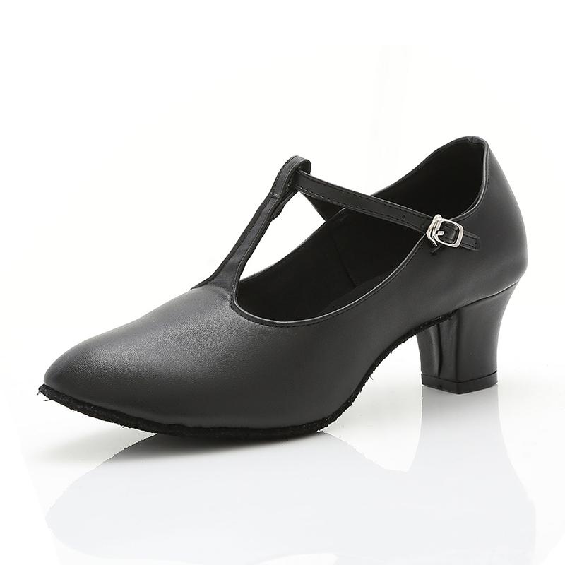 Женские туфли для современных танцев из искусственной кожи с Т-образным ремешком и острым носком, на среднем каблуке, с мягкой подошвой, танцевальная обувь для женщин, латинские, каблук 2 дюйма 41 чёрный
Женские туфли для современных танцев из искусственной кожи с Т-образным ремешком и острым носком, на среднем каблуке, с мягкой подошвой, танцевальная обувь для женщин, латинские, каблук 2 дюйма 41 чёрный