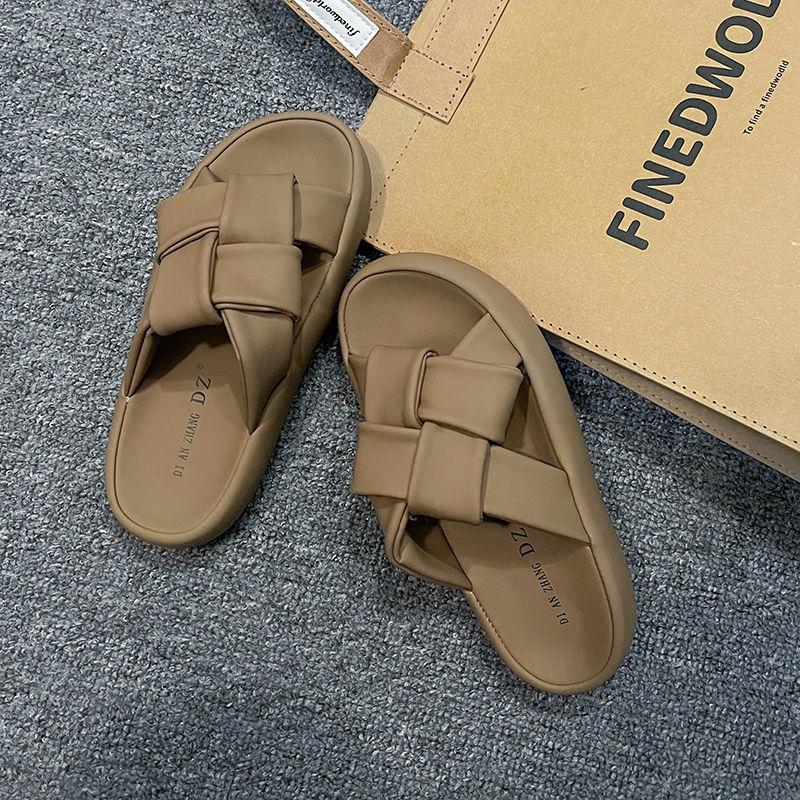Platform sandals women s flat-bottomed high-end one-word slippers summer 2025 new cool slippers women s fashion outer wear 35
Platform sandals women s flat-bottomed high-end one-word slippers summer 2025 new cool slippers women s fashion outer wear 35