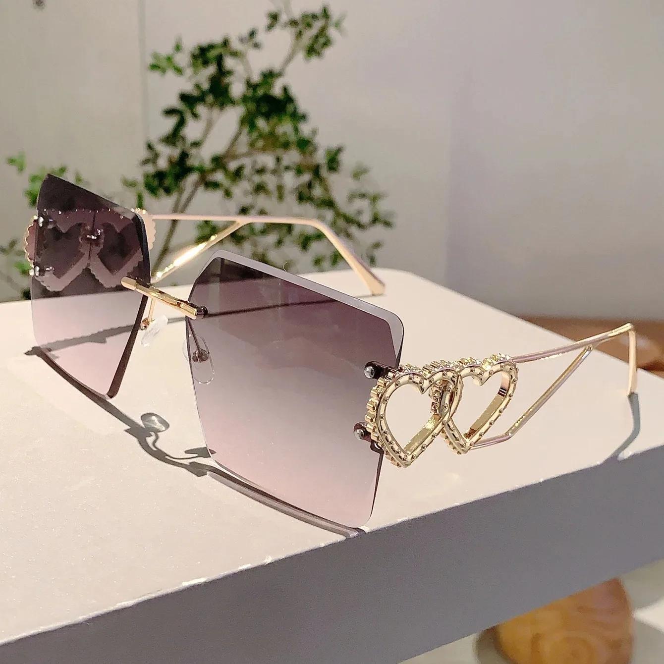 Cutting Rimless One Piece Shield Sunglasses Female Latest Stylish Alloy Large Square Alloy Sun Eyeglasses Male Hip Hop Shades 1PC
Cutting Rimless One Piece Shield Sunglasses Female Latest Stylish Alloy Large Square Alloy Sun Eyeglasses Male Hip Hop Shades 1PC