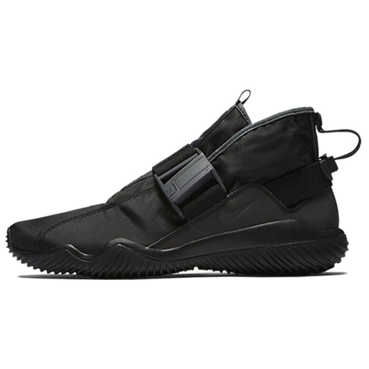 Nike Komyuter Se Triple Black AA0531-001 45
Nike Komyuter Se Triple Black AA0531-001 45